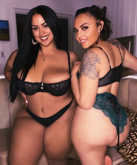 uilanibabe modèle magnifique img