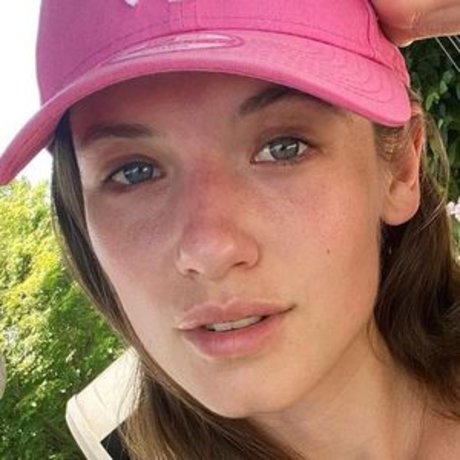 Juliagly modèle magnifique des photos