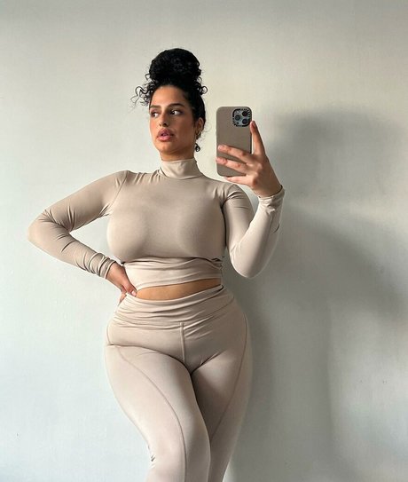 Anna Maria star pornographique archive