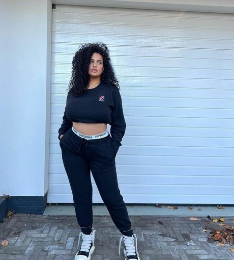 Anna Maria nus étoiles images