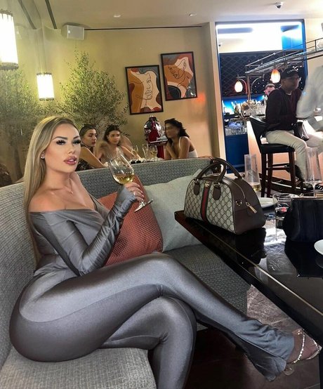 manger uniquement des fans assez nue images