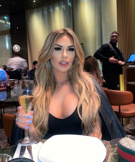 Lisa Amber star du porno exclusive image