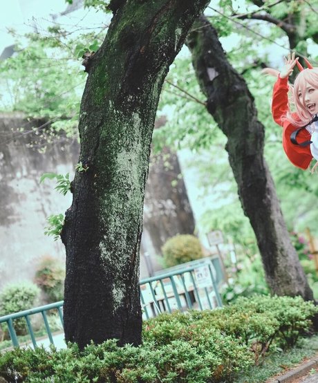 Ely Cosplay star du porno gratuite image