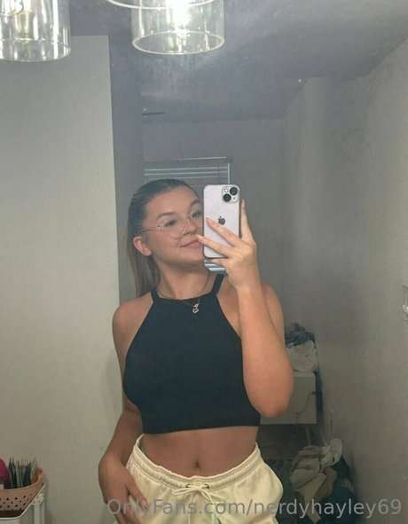 nerdyhayley69 modèle img