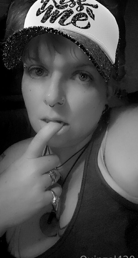 quinzel420 modèle pornographique des photos