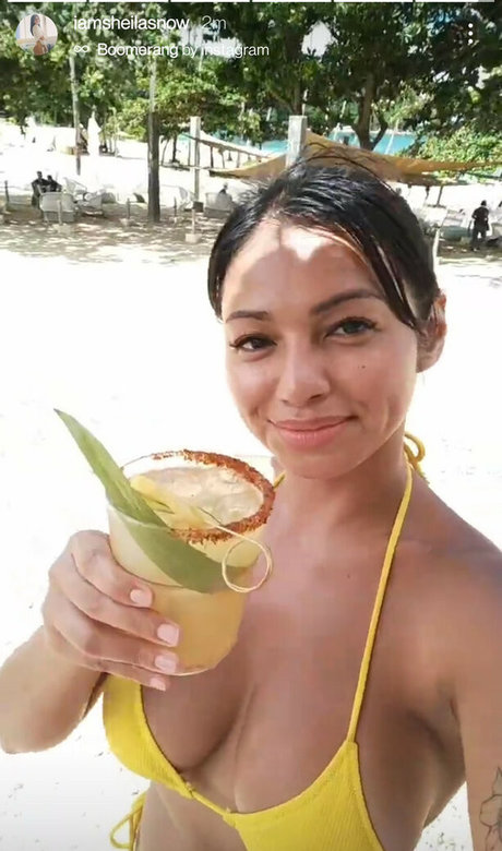 Sheila Snow top star photo