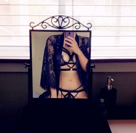 Rach Danderfield star exclusive img