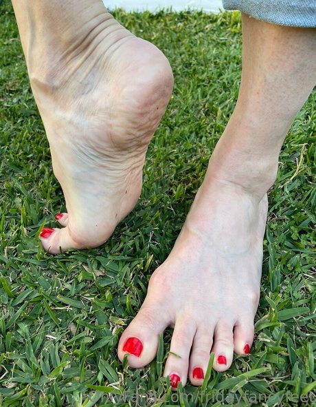 fridayfancyfeet modèle gratuit galeries