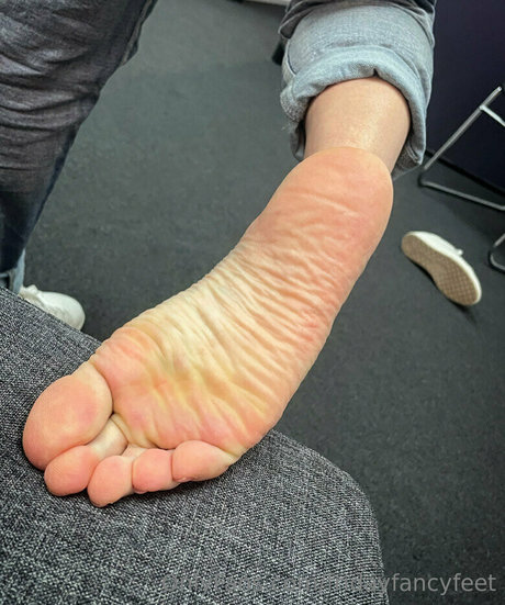 fridayfancyfeet nus de stars du porno img