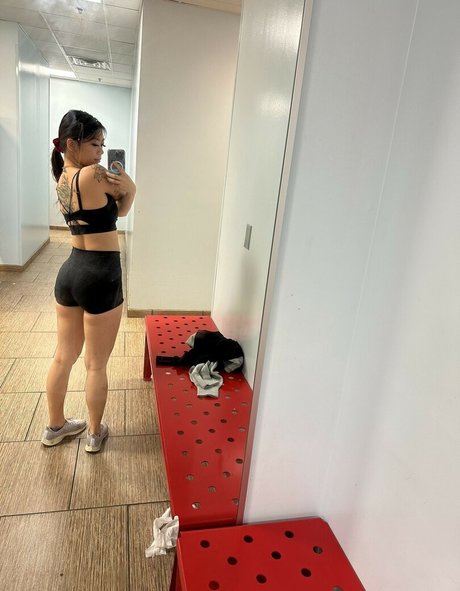 mangobbyy modèle adulte photos