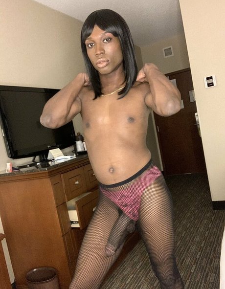 Itsvaleriemay modèle nu img