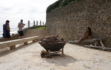 Nidhi Sunil modèle hd galerie