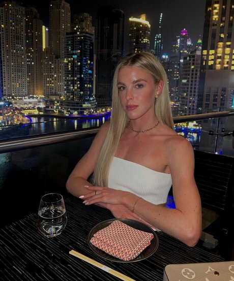 Keely Hodginkinson étoile sexy images