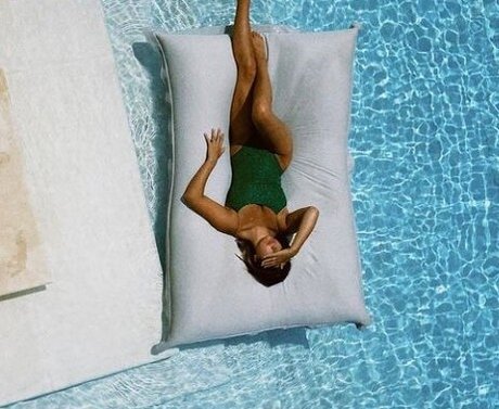 Lola Consuelos actrice sexy archive