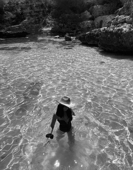 enzabel chloe nus étoiles image