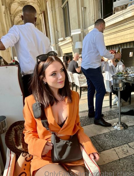 enzabel chloe étoile chaude photos