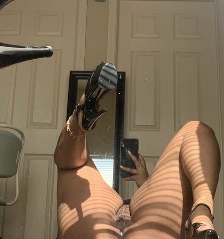 leavenowplz actrice chaude img