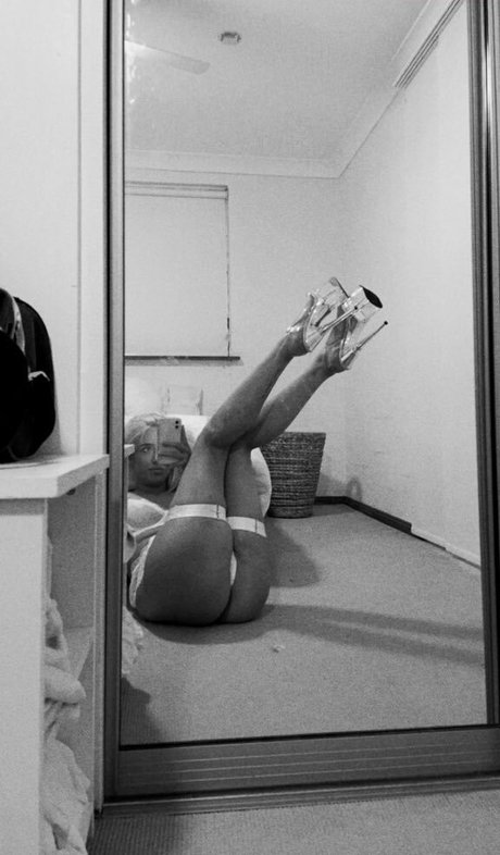 Emily Paul star du porno exclusive galeries