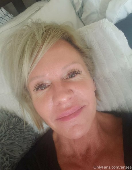 anzee actrice hd des photos