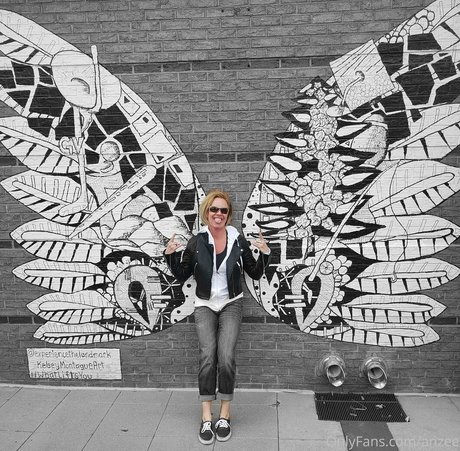 anzee actrice adulte galeries