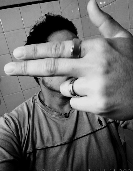 baddgirl 200 modèle pornographique img