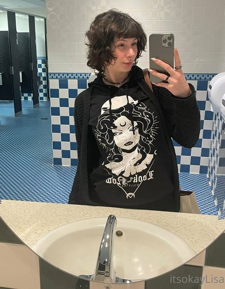 lisasayshello xxx étoile galeries