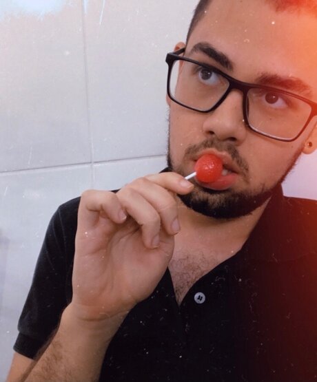 Kaique Lima nus étoiles photo