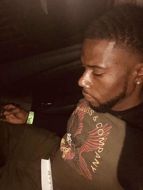 Mr 3N0CH32 actrice pornographique img