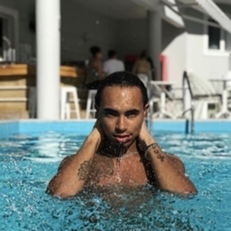 Himano étoile xxx photo