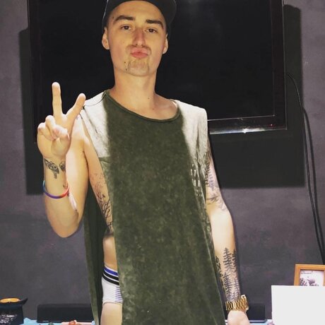 Queenncody star du porno adulte des photos