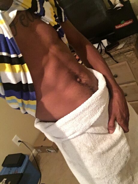 MikeyPipez star érotique photos