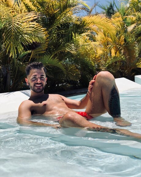 Isra modèles nus images