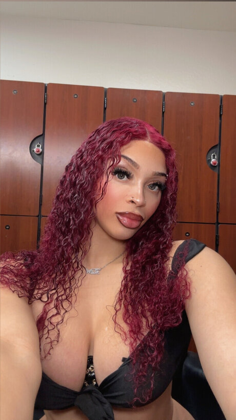 Toxiccc Alaysiah Brooks joli modèle img