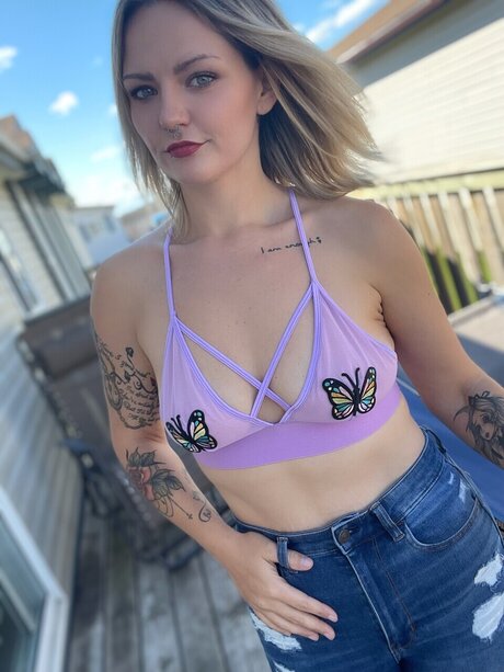 TattedBombShell550 étoile xxx archive