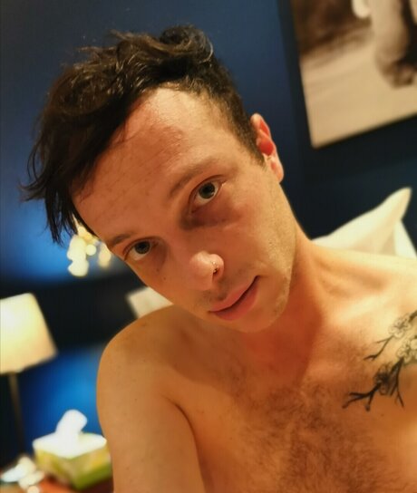 Nick Ryce nus étoiles img