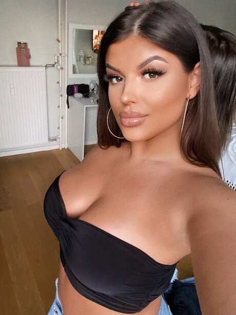 Bebesita star du porno sympa collection