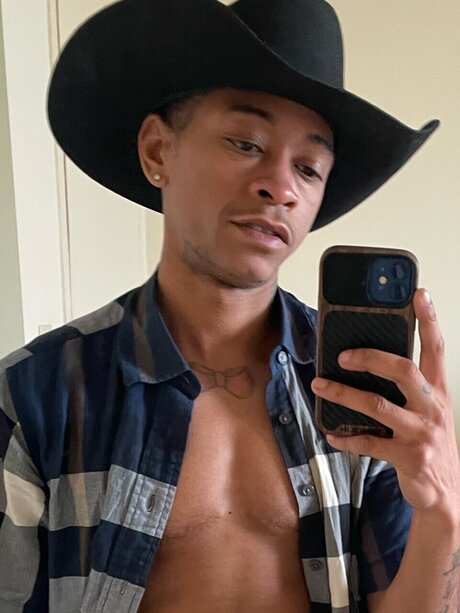 LGBT Love Unlocked sexe star image