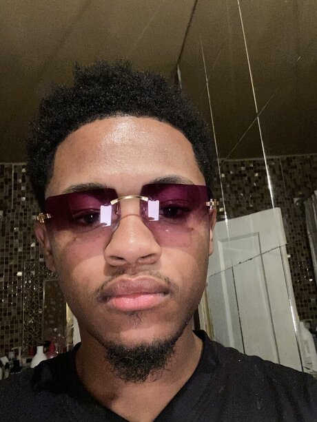 Dion Strange Jr art de star du porno images