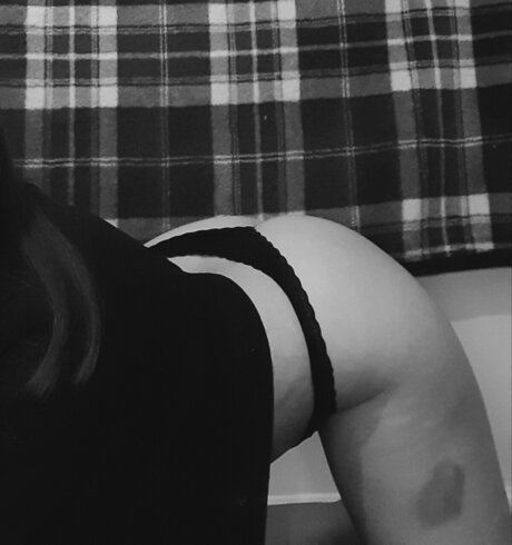 Daniellebrynae star du porno gratuit des photos