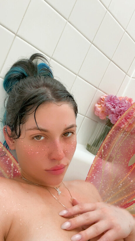 MAMI IN REAL LIFE nus star du porno img