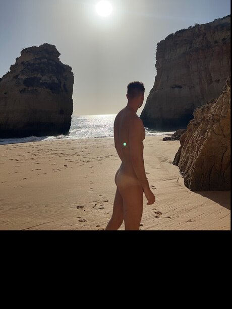 Josh actrice artistique images