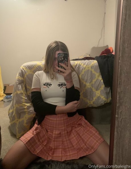 fans de nains à gros seins uniquement chaud adulte photo