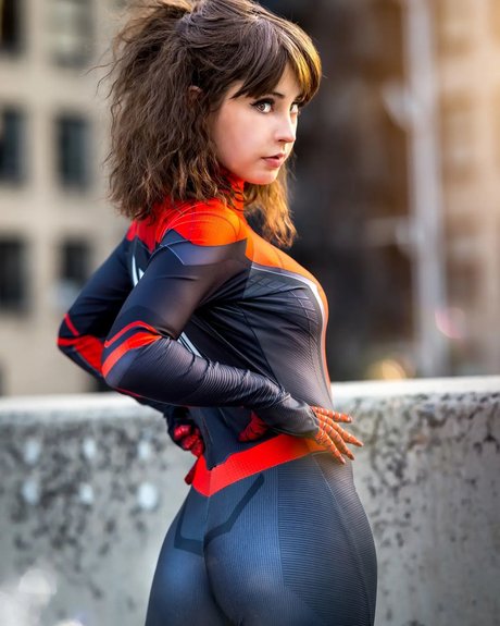 Raineemery étoile sexy image