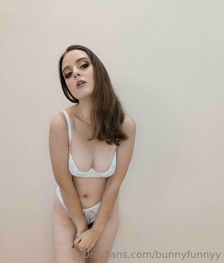 pssy bunny actrice galeries