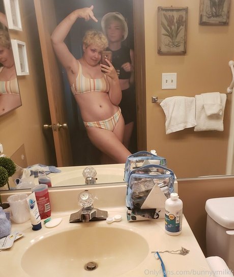 bunnyymilkk modèle nu images