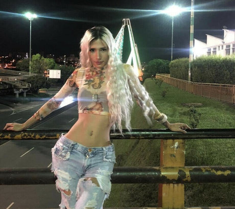 Ts Nathybahamon modèle de sexe image