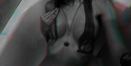 Vicky Balena star du porno exclusive galeries