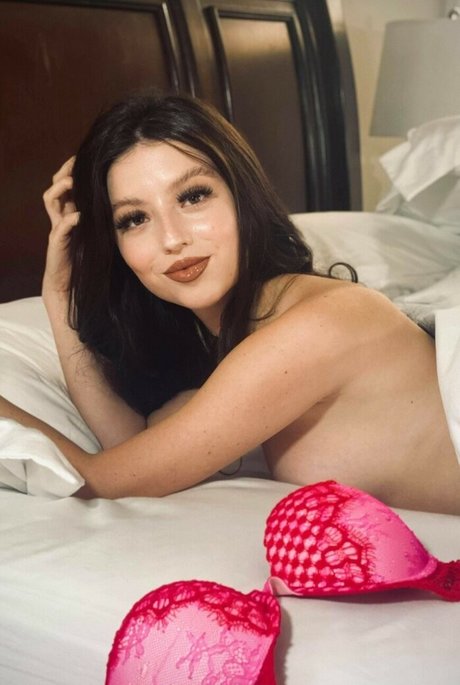 Leah Fennelly modèle xxx galerie