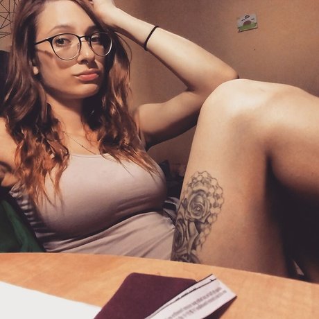 Poli Kap modèle meilleur photos