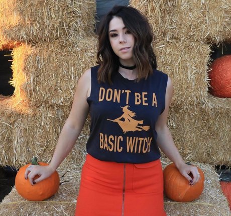 pom-pom girl blonde onlyfans hd images